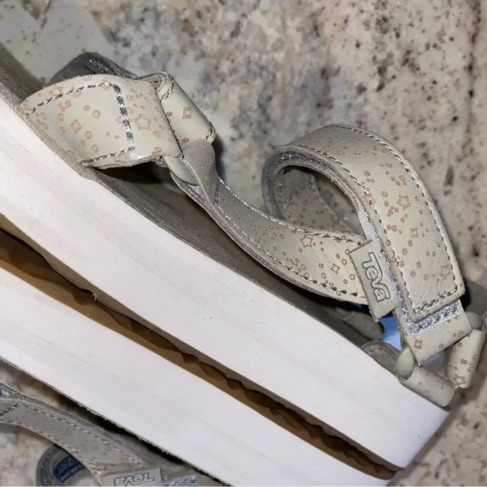 TEVA Womens $116 Leather Sanborn Universal Star Open Toe Sandal Gray Taupe sz 9